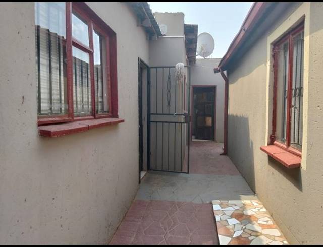 3 BEDROOM HOUSE FOR SALE IN GLEN RIDGE